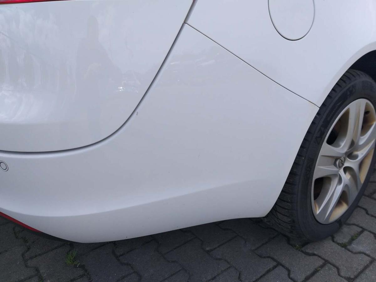 Opel Insignia A original Stoßstange Stossfänger hinten Z40R Schnee Weiss Kombi Bj.2011
